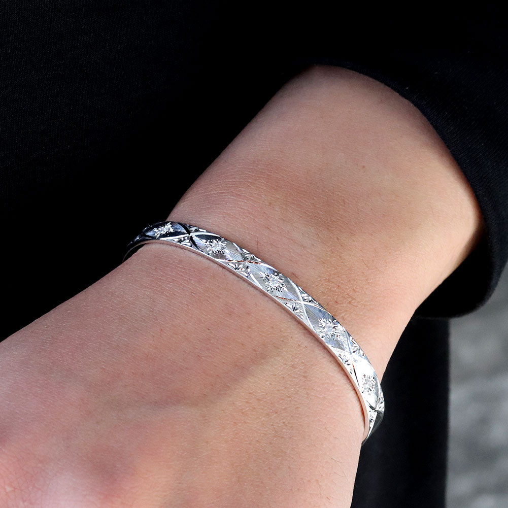 ペア バングル シルバー ペアブレスレット 2個セット 彫り 格子 カップル 夫婦 プレゼント 誕生石 選べる プラチナ 18金 10金 彫金 (品番 mpb-0083-b-pair)