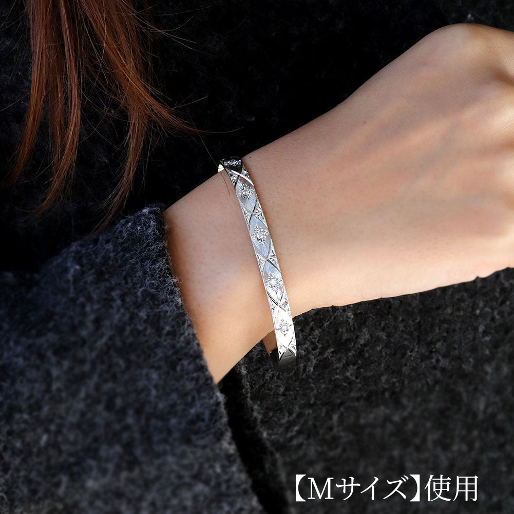 ペア バングル シルバー ペアブレスレット 2個セット 彫り 格子 カップル 夫婦 プレゼント 誕生石 選べる プラチナ 18金 10金 彫金 (品番 mpb-0083-b-pair)