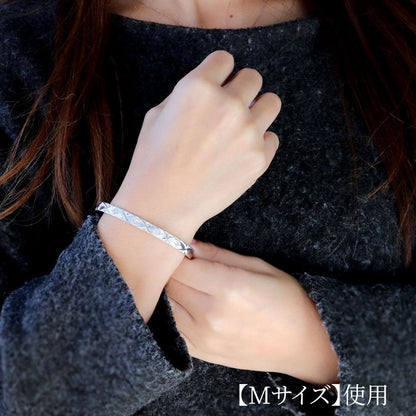ペア バングル シルバー ペアブレスレット 2個セット 彫り 格子 カップル 夫婦 プレゼント 誕生石 選べる プラチナ 18金 10金 彫金 (品番 mpb-0083-b-pair)